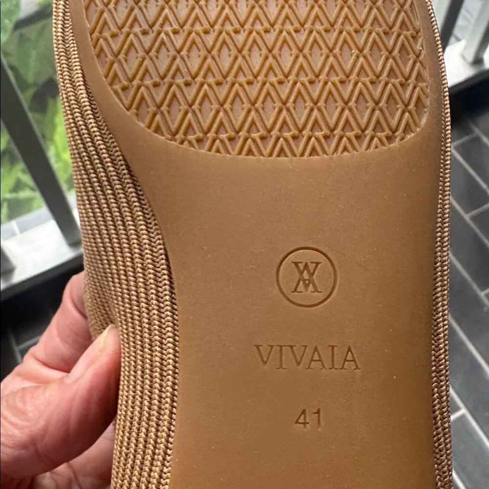 Vivaia NWOT Margot 2.0 flats